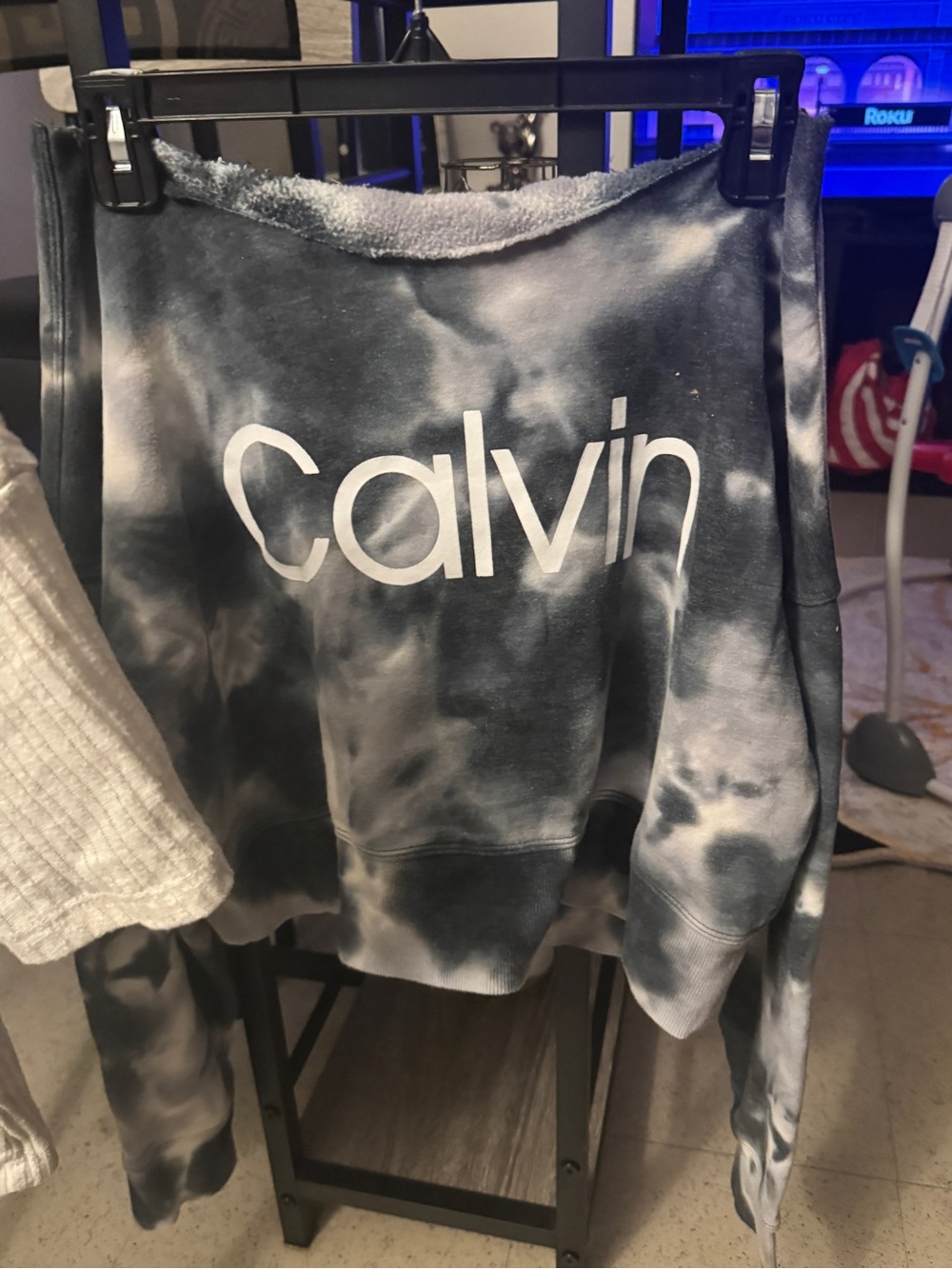Calvin Klein Long Sleeve Sweatshirt Sweater and Wild Fable crop top